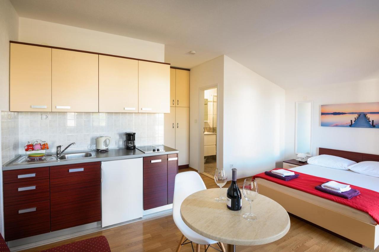 Apartments Blatancic โวดีเซ ภายนอก รูปภาพ