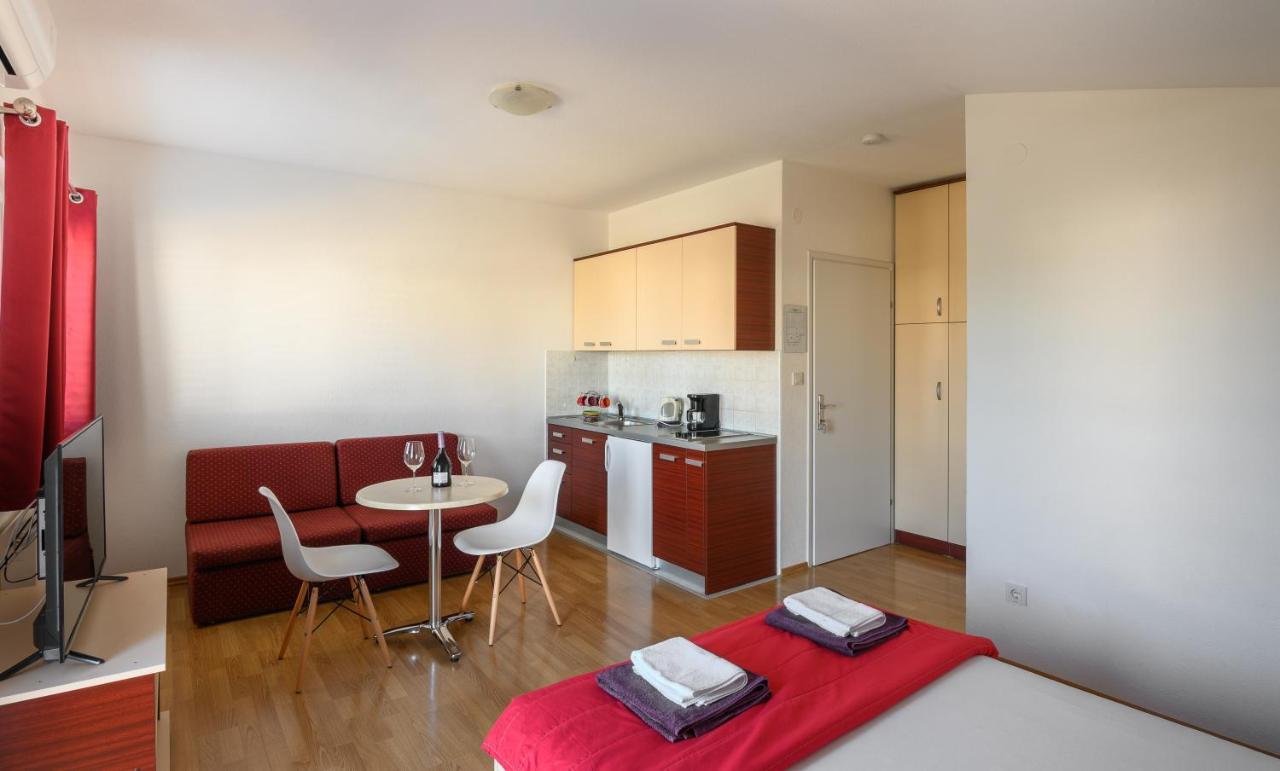 Apartments Blatancic โวดีเซ ภายนอก รูปภาพ