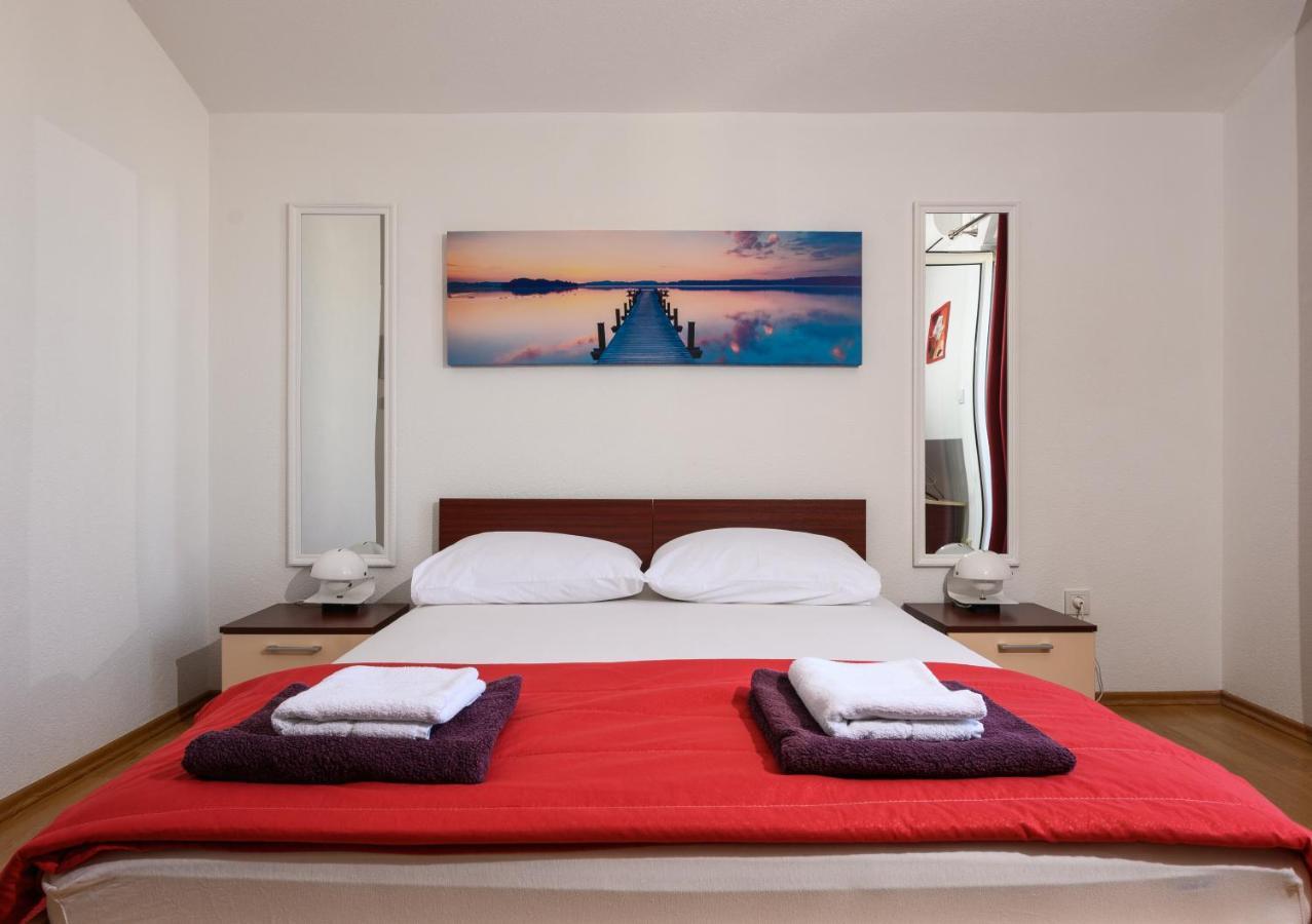 Apartments Blatancic โวดีเซ ภายนอก รูปภาพ