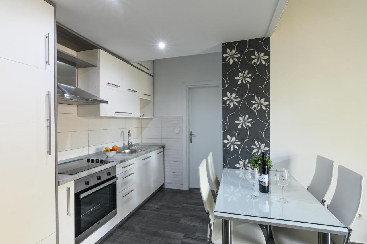 Apartments Blatancic โวดีเซ ภายนอก รูปภาพ