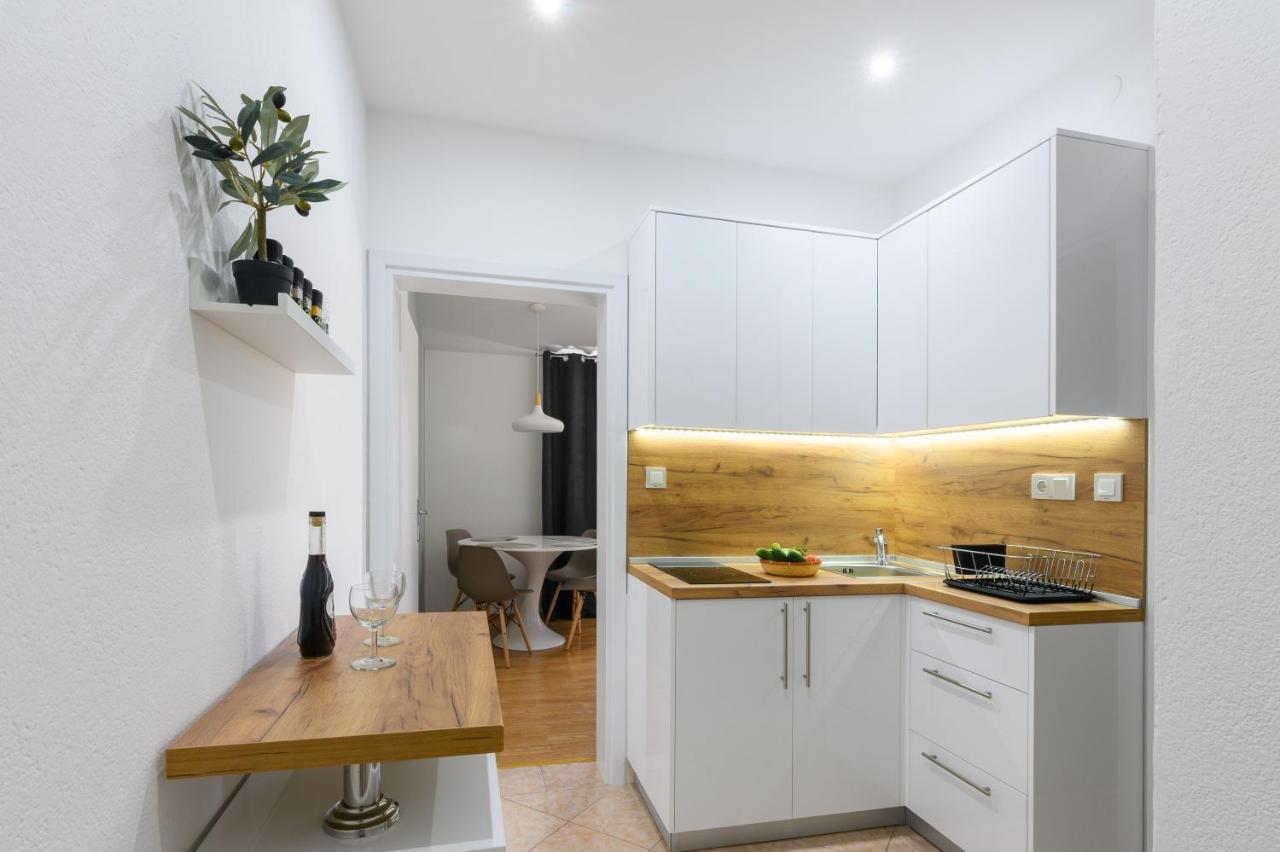 Apartments Blatancic โวดีเซ ภายนอก รูปภาพ